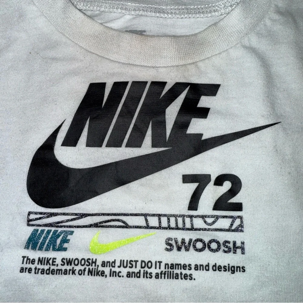 Nike Baby 12 mos Unisex‎ Boy Girl White w/Black Long Sleeve T-Shirt
